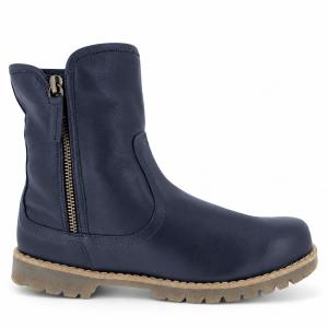 Mörkblå Charlotte of Sweden Chelsea boot i mjukt skinn med en funktionell och kraftig dragkedja som gör skon smidig att ta på och av utan krångel.