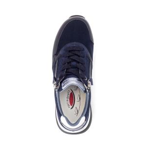 Ovanifrån-vy av en marinblå Gabor Rollingsoft damsneaker som visar snörningen, dragkedjorna och den utbytbara innersulan med logotyp.