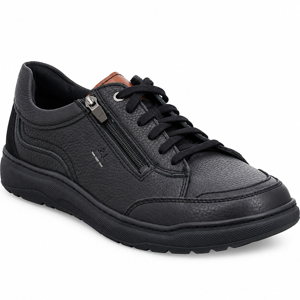 En helsvart herrsneaker i narvat läder från Josef Seibel (modell Baxter 03) visad i profil mot vit bakgrund. Skon kombinerar traditionell snörning med en funktionell dragkedja på yttersidan.