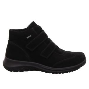 Vattentät vinterboots med dubbla kardborreband från LEGERO Softboot 4.0 i svart mocka, där profilbilden visar skons reglerbara stängning för smidigt insteg, det inbyggda GORE-TEX®-membranet och den flexibla lättviktssulan.