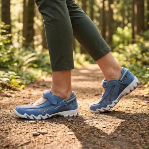 Allrounder Niro Denim – Luftig promenadsko med justerbar hälrem