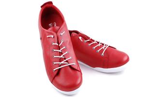 Charlotte Röda Damsneakers Storlek 43 till 45