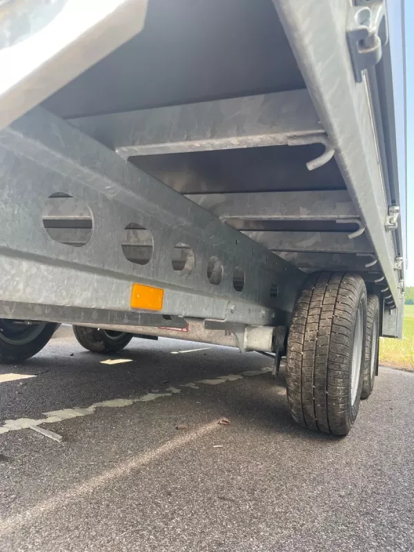 Henra plattformstrailer 401x185  2700kg