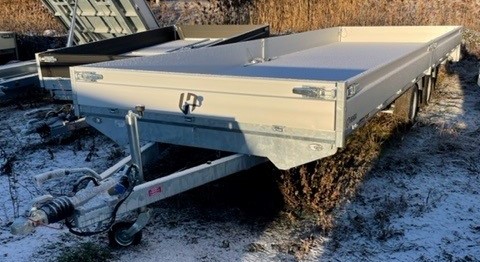 Henra plattformstrailer 703x222