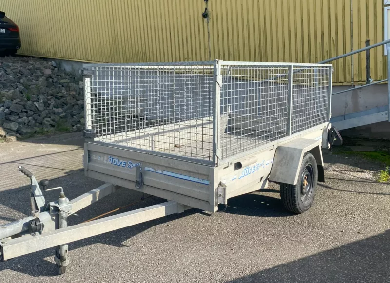 Renoverad Lööve med galler