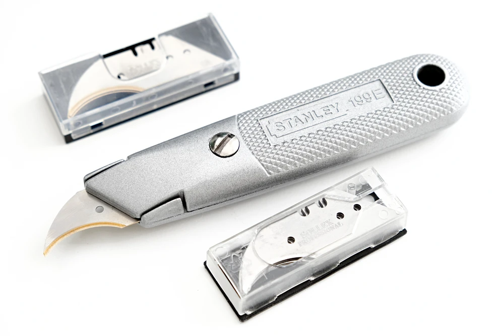 Stanley knife with concave blade hook blade by Sollex