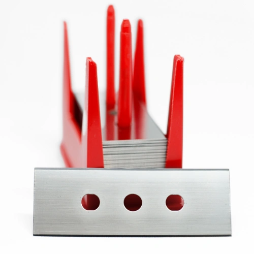 Lames de rasoir Sollex de 60 mm de long avec 3 trous revêtues pour le refendage et la transformation de films plastiques, de feuilles et de matériaux souples