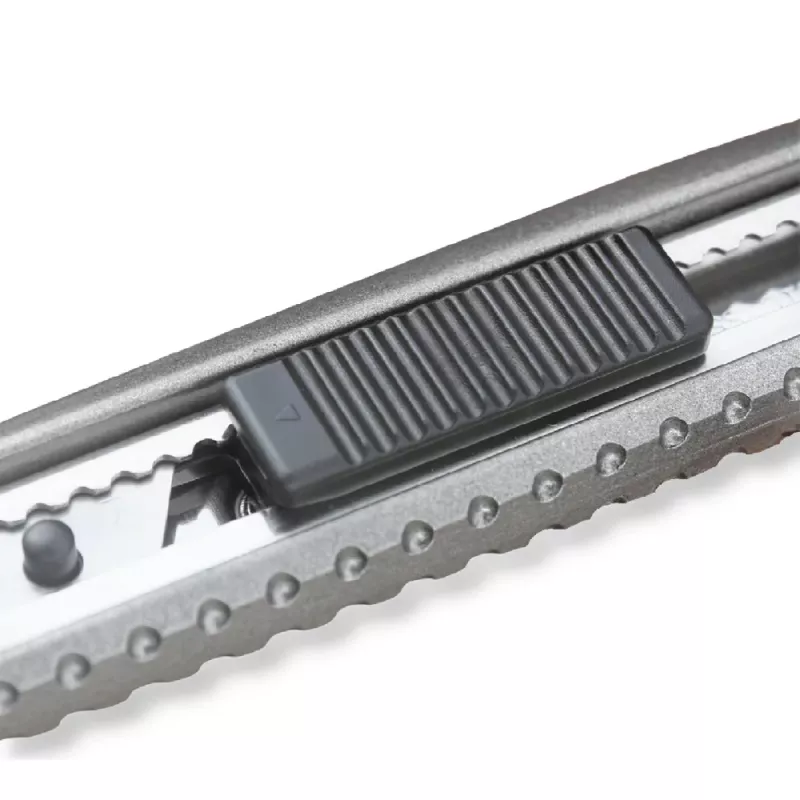 Auto-Lock-funktionen håller knivbladet på plats även efter många års påfrestningar - Köp hos Sollex