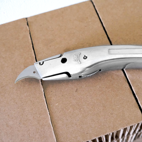 Couteau Sollex avec lame en croissant PRO 16P pour les poseurs de sols et les professionnels