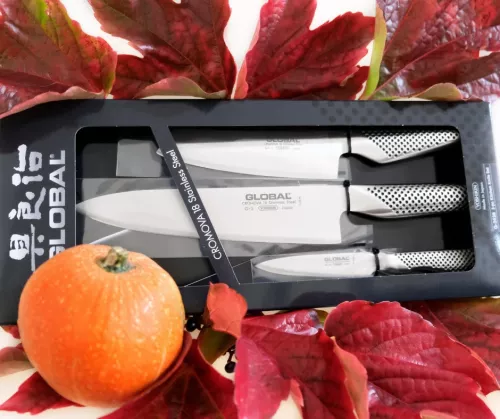 Win a set of three best-selling knives with perforated handles from Japanese manufacturer Global - Sollex Promotion valid until 15/11/2022