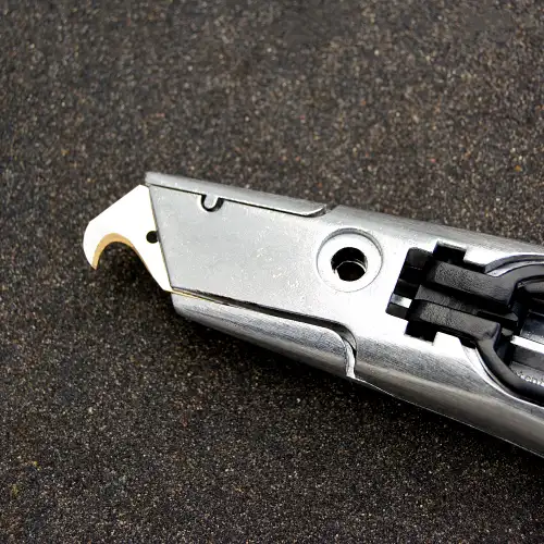 Lame crochetée Sollex avec revêtement en titane 10PT + couteau universel 2000