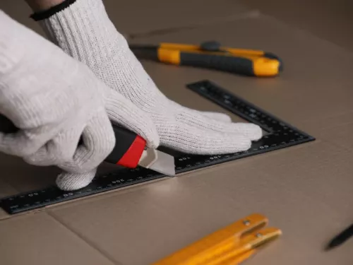 Knives and blades for cutting cardboard - Overview and Guide from Sollex