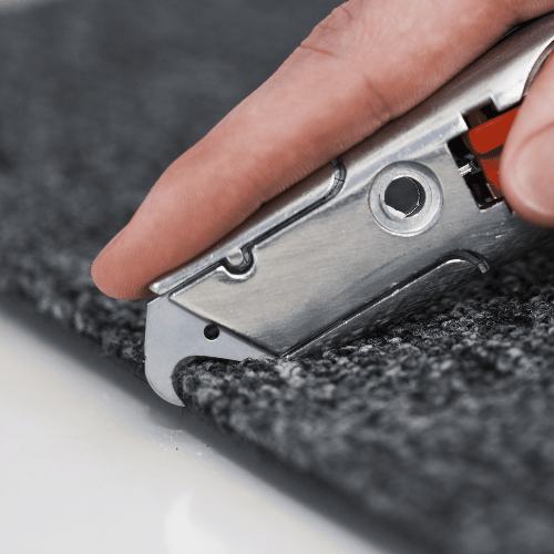 Les lames crochet Sollex sont souvent utilisées pour couper les textiles, le feutre de toiture et les matériaux de revêtement de sol - Catégorie