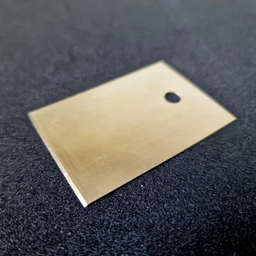 Lame de pelletiseur avec trou Ø6 mm pour le recyclage des granulés plastiques et des pellets - Sollex