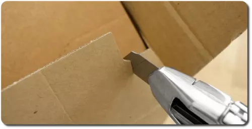Sollex snap-off knife 8180 cuts corrugated cardboard - Sollex blog