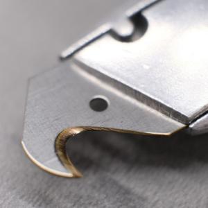 Hook blade with titanium TiN coating on the cutting edge to cut roofing felt, cardboard - Sollex 10PT
