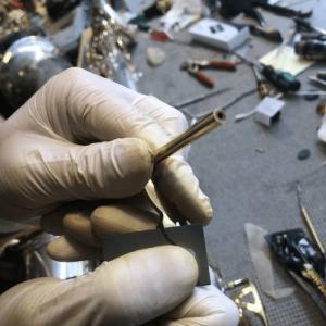 Rickard Svenssons Musikverkstad reparerar musikinstrument för yrkesmusiker från hela Norden