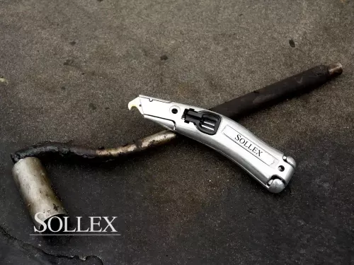 Sollex knife 2000 is ideal for cutting roofing felt