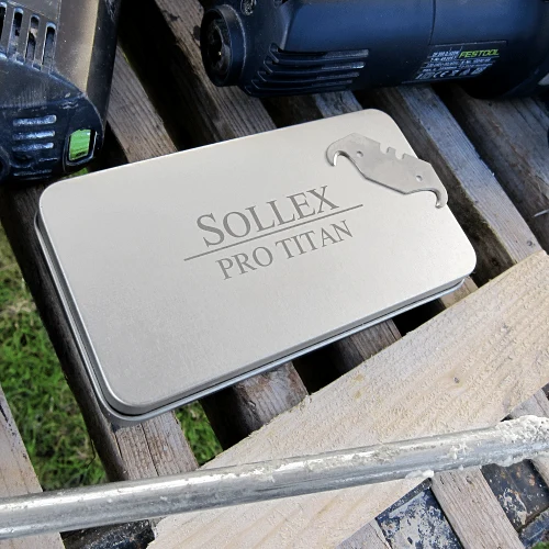 Hook blade 10PT from Sollex for professional users in a metal box