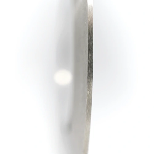 Vue agrandie de l'affûtage de la lame de coupe Sollex RDS75x40x1