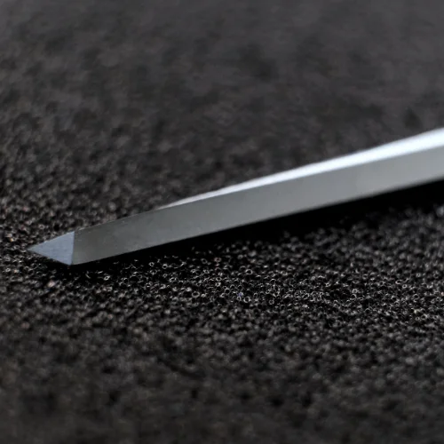SR6831 has a pointed tip and 2.5° cutting angle enables very fine cutting details, minimal overcutting - Sollex
