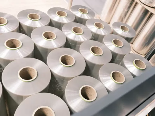 rolled stretch plastic film with perfect cut edge - example - sollex blog