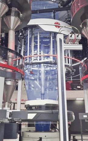 Animated picture of W&H Varex II extrusion line blowing plastic film- Sollex at K 2025 trade fair