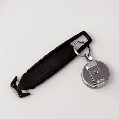 yoyo knife holder, key holder with safety knife Martor