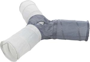 Trixie kattunnel har 4 olika ingångar och inbjuder till lek för din katt. Tunneln är tillverkad i nylon och har en stadig spiralvajer som gör att den hålls stadig och passar för både inom- och utomhusbruk.