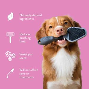 Tropiclean Tangle Remover är färdig att använda och behöver inte sköljas ur, tränger snabbt in i tovor och trassel för att varsamt avlägsna knutar och minskar tiden för borstning med upp till 50 %