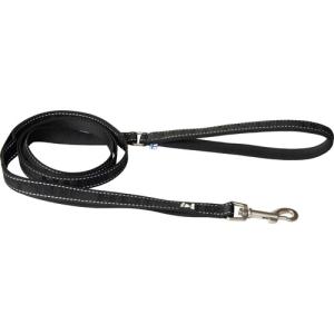 Casual Reflective Leash ECO kopplet har en bekväm stoppning på handtaget och en robust och hållbar konstruktion. Kopplet har två extra handtag för att hjälpa dig att kontrollera din hund i situationer där det behövs ett kortare koppeltag.