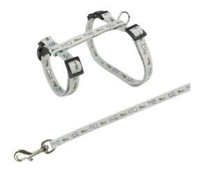 Ställbar mjuk sele i nylon till kanin i olika färger med gulligt mönster. Selen är justerbar 25-44cm och kopplet är 1,25m långt. Fästena har snabblås för att enkelt kunna sättas på.