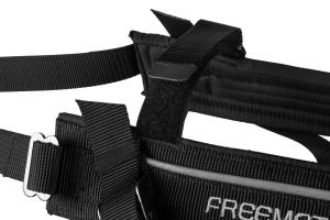 Freemotion harness 5.0 är en justerbar dragsele till hund med en ergonomisk design. En bra sele är avgörande för din hunds komfort, prestation och är skadeförebyggande.