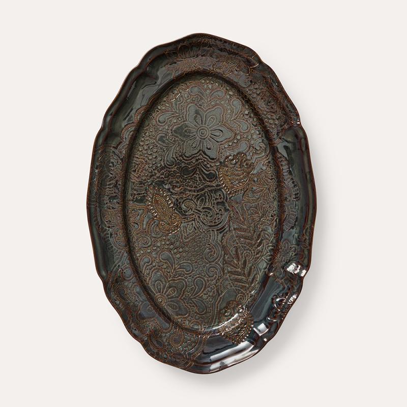 Large oval dish, fig