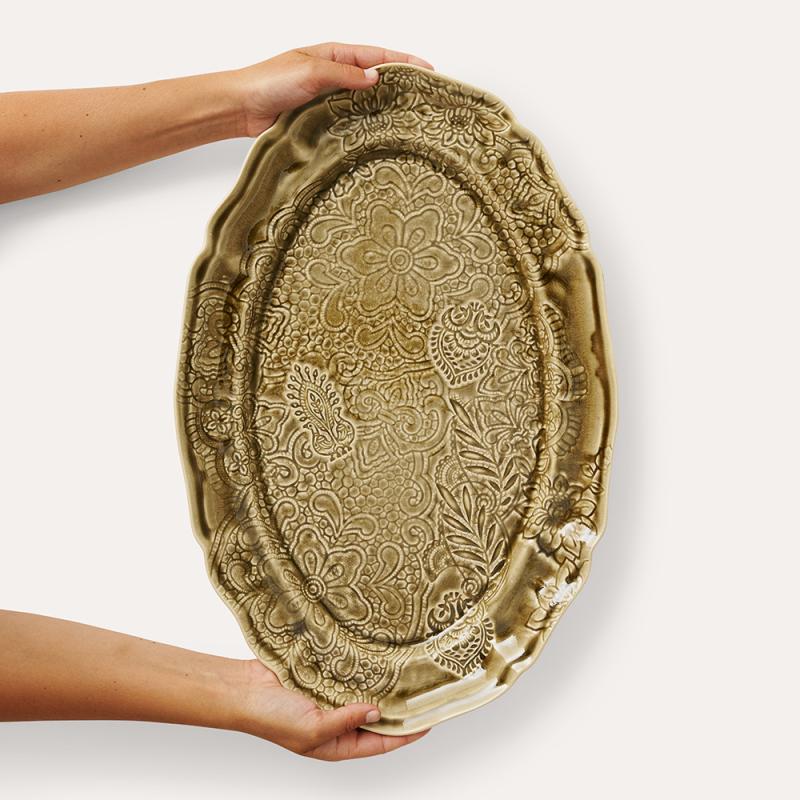 Large oval dish, sand