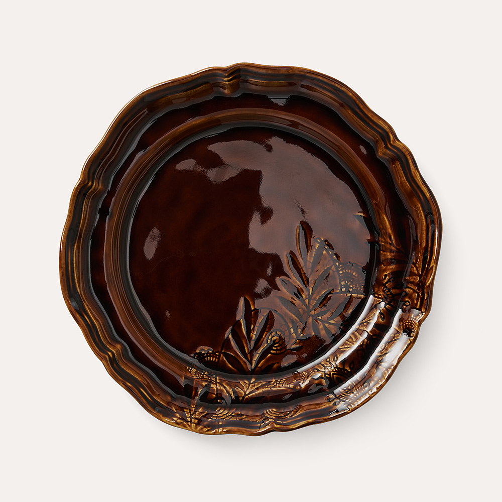 Dinner plate, coffee