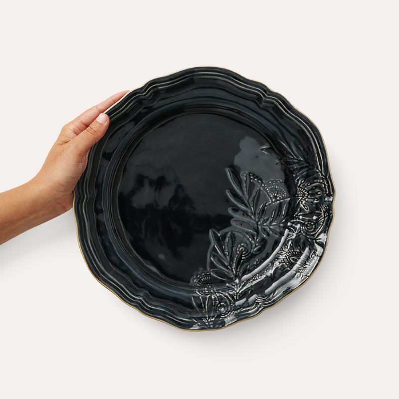 Dinner plate, thunder