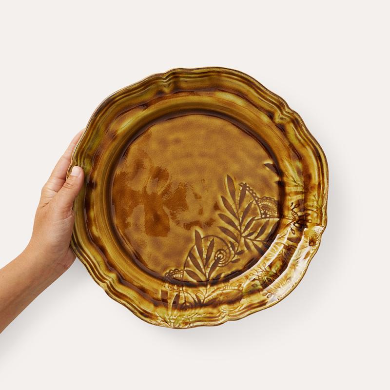 Dinner plate, pineapple