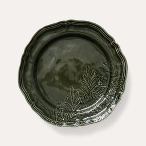 Dinner plate, shadow