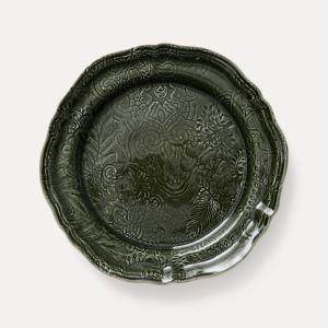 Dinner plate pattern, shadow