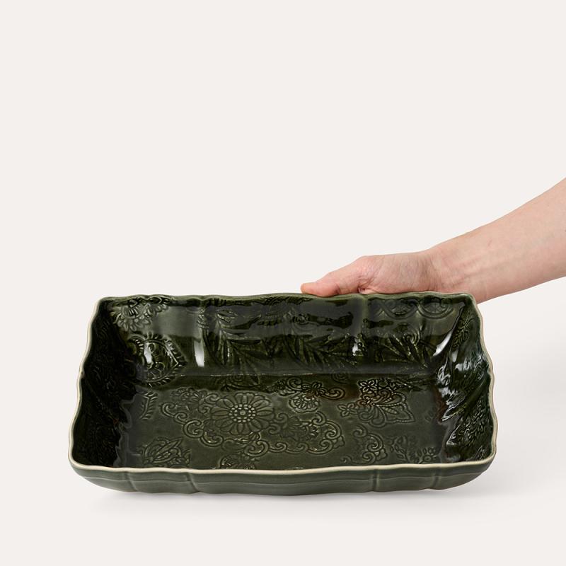 Large gratin, shadow