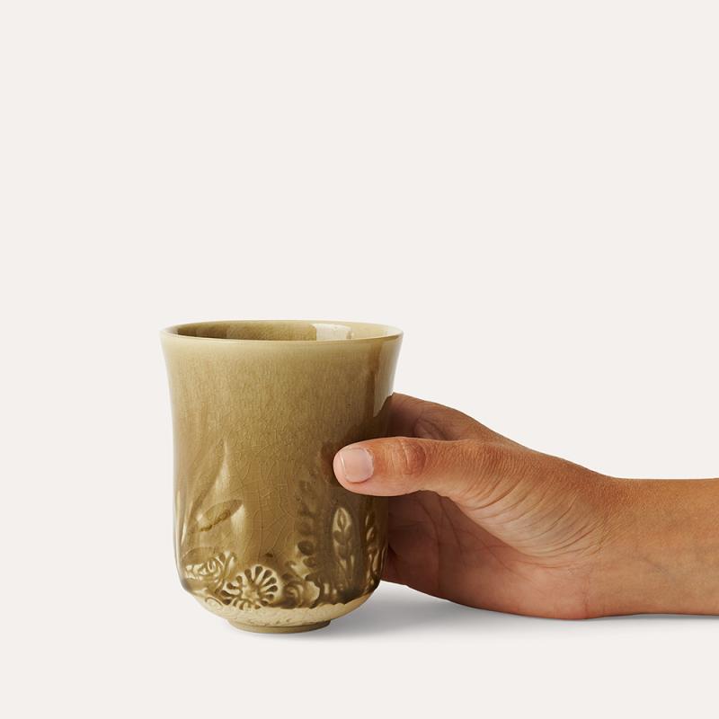 Latte cup, sand