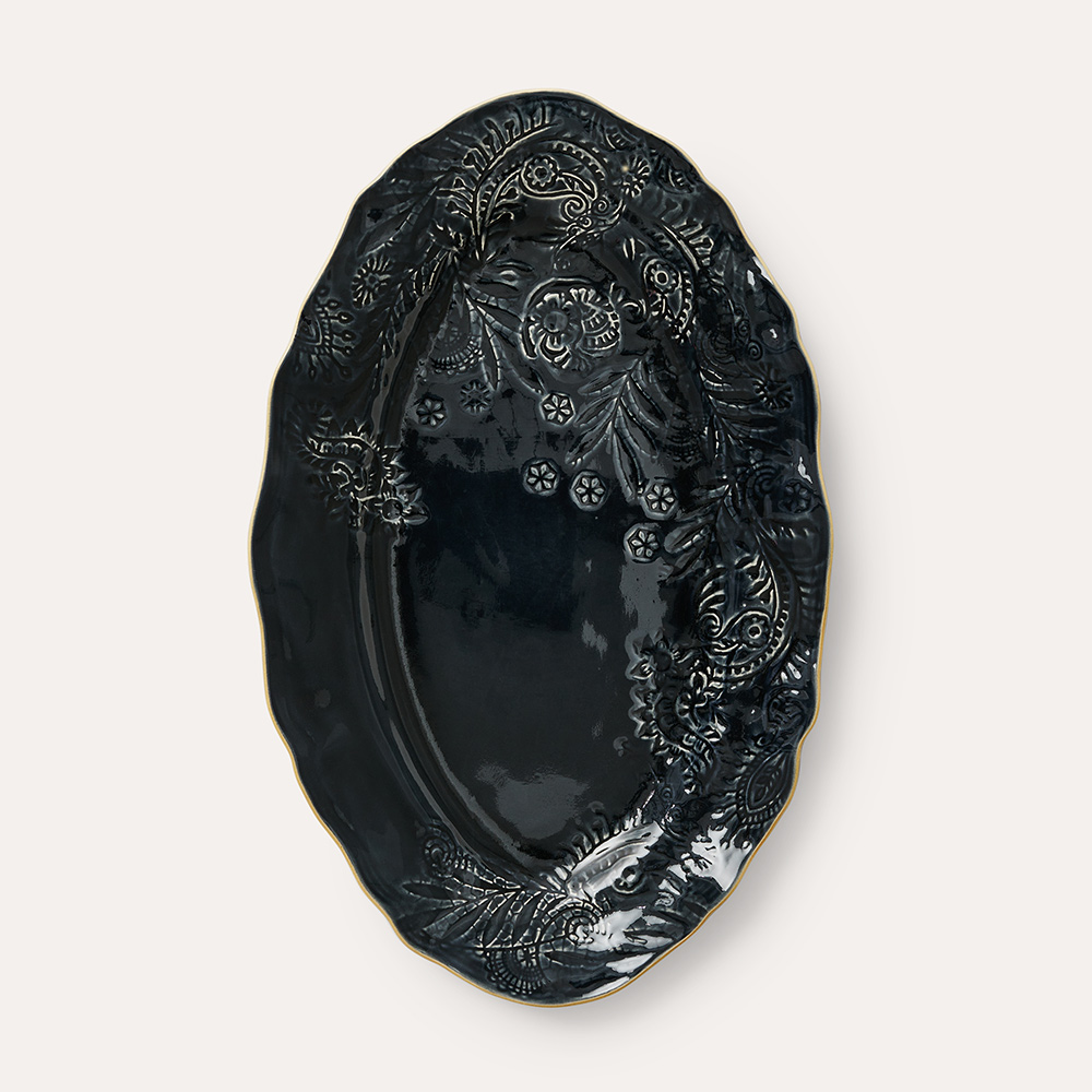 Small oval serving dish, thunder