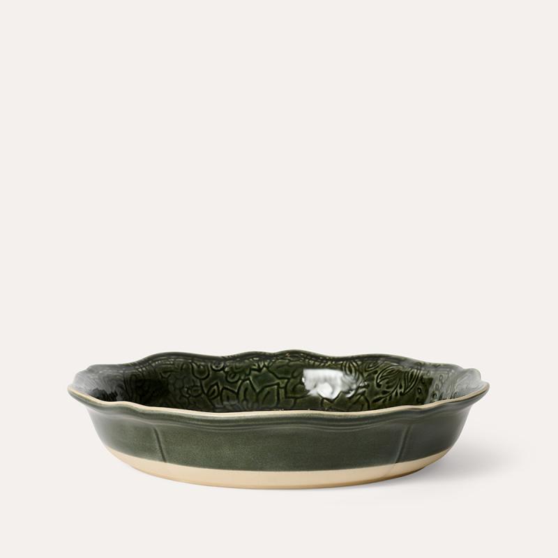 Pie dish, shadow