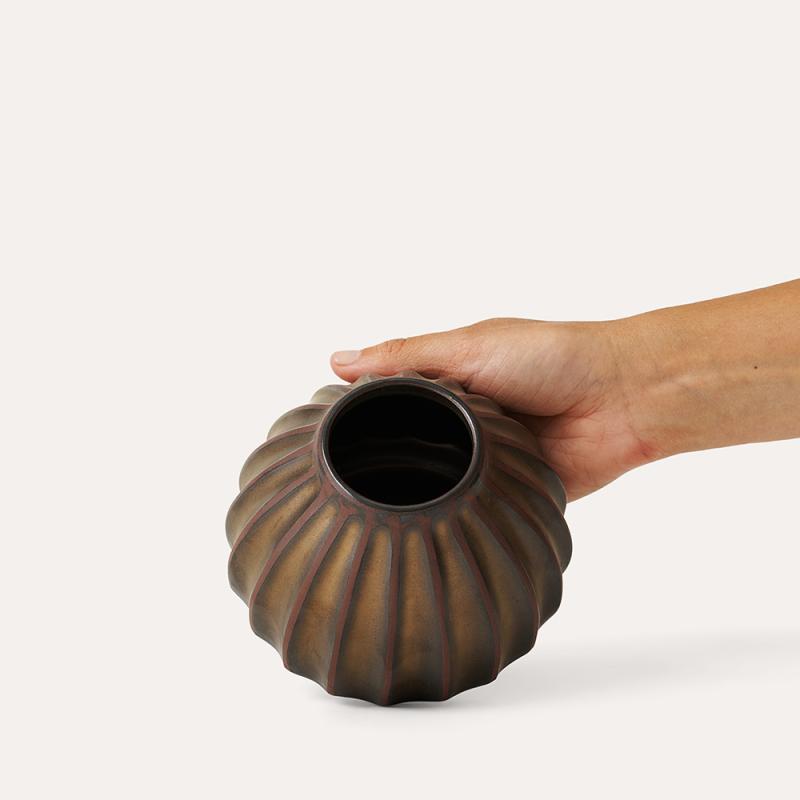 Salon small round vase, bronze