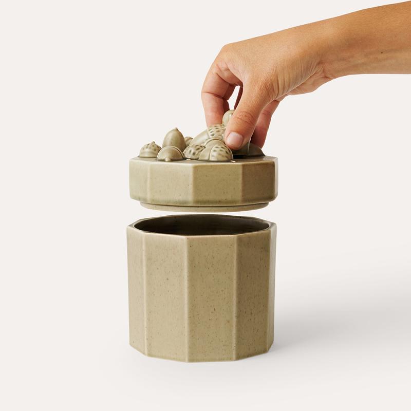 Scented candle acorn graystone/lemongrass