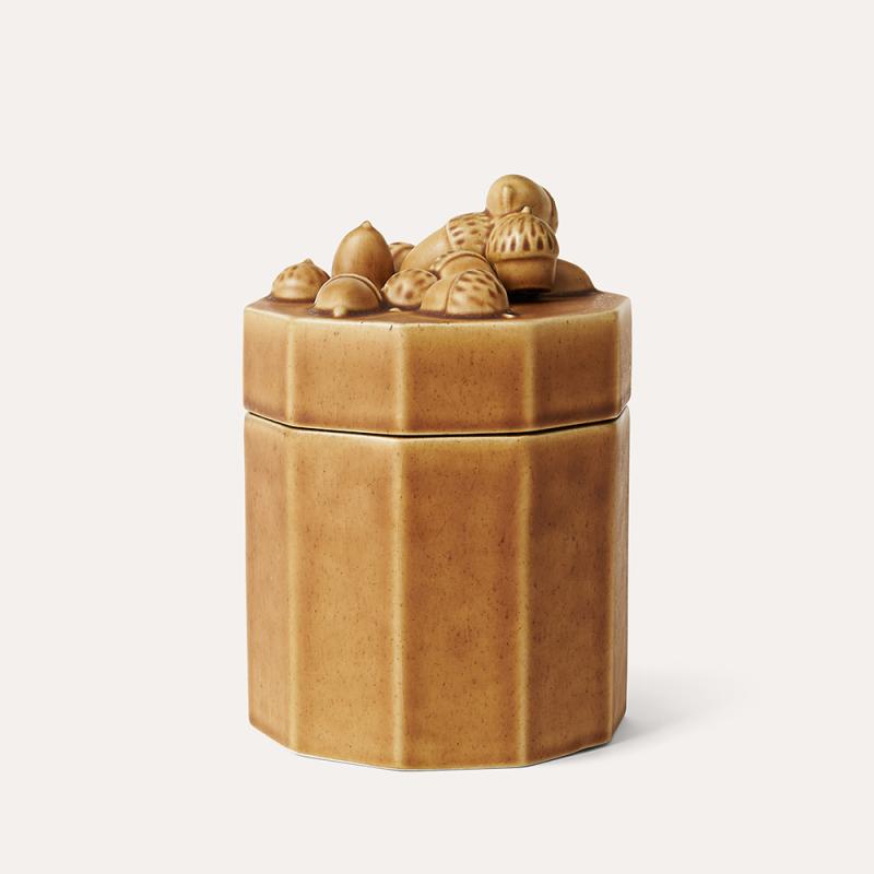 Scented candle acorn hazel/lemongrass