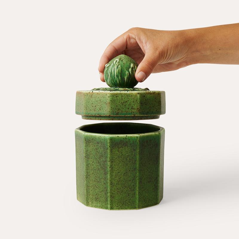 Scented candle hazelnut moss/lavender-camomille