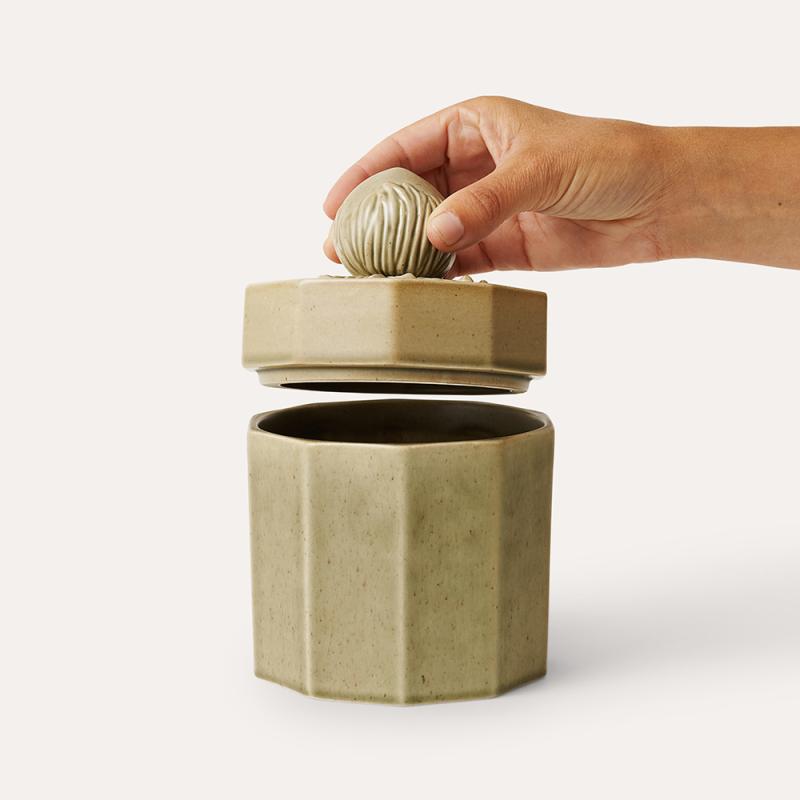 Scented candle hazelnut graystone/lavender-camomille