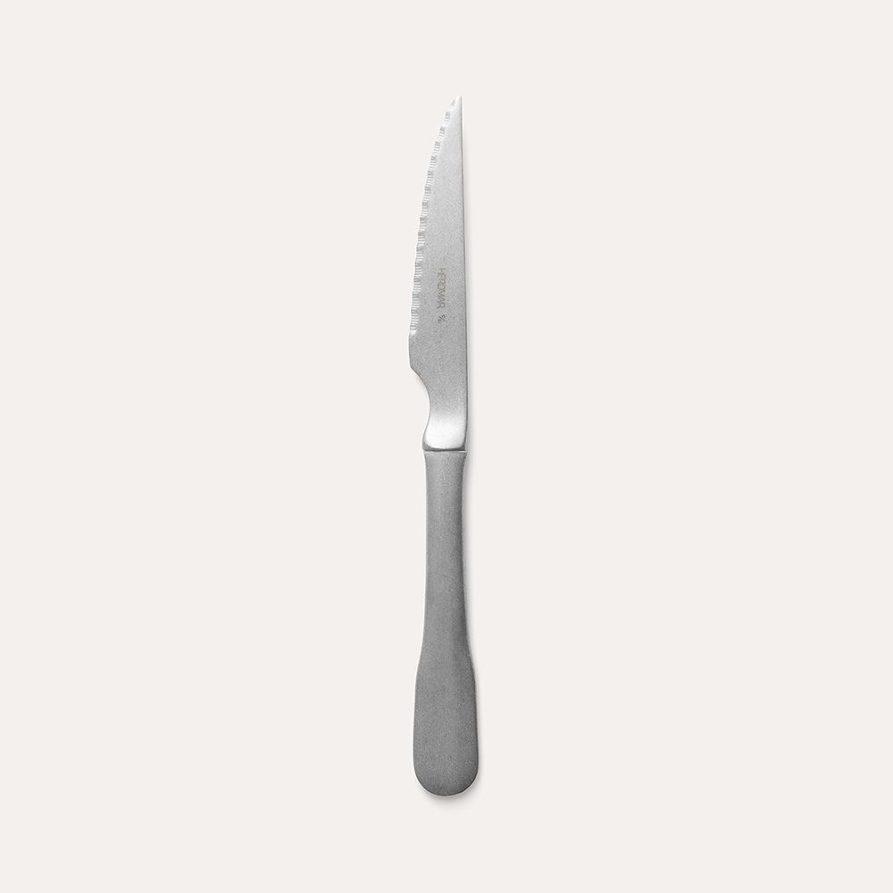 Mono, steak knife